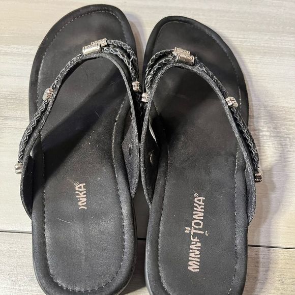 Black Leather Silverthorn Sandals by Minnitonka Sz 9 - Picture 4 of 7